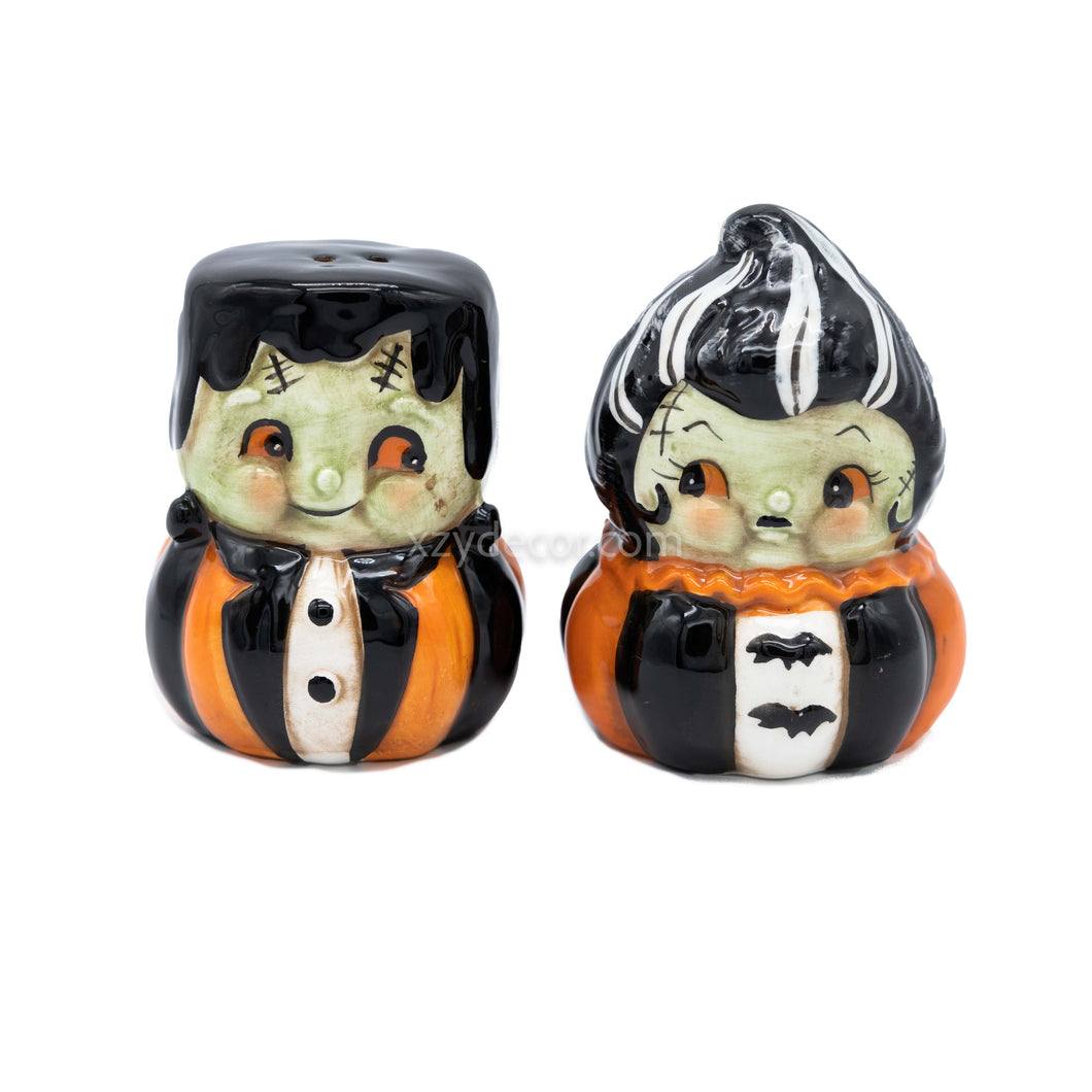 Mr and Mrs Frank Boxed Salt and Pepper Shakers